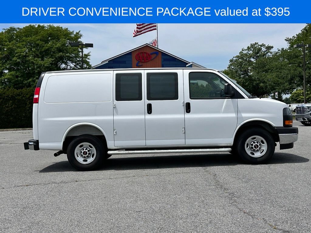 Used 2025 GMC Savana 2500 w/ Driver Convenience Package RWD image 3