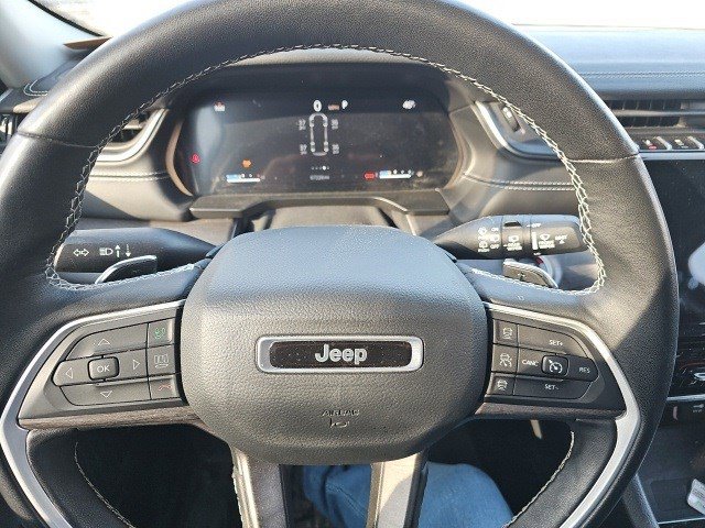 Used 2022 Jeep Grand Cherokee L Limited w/ Luxury Tech Group II image 21