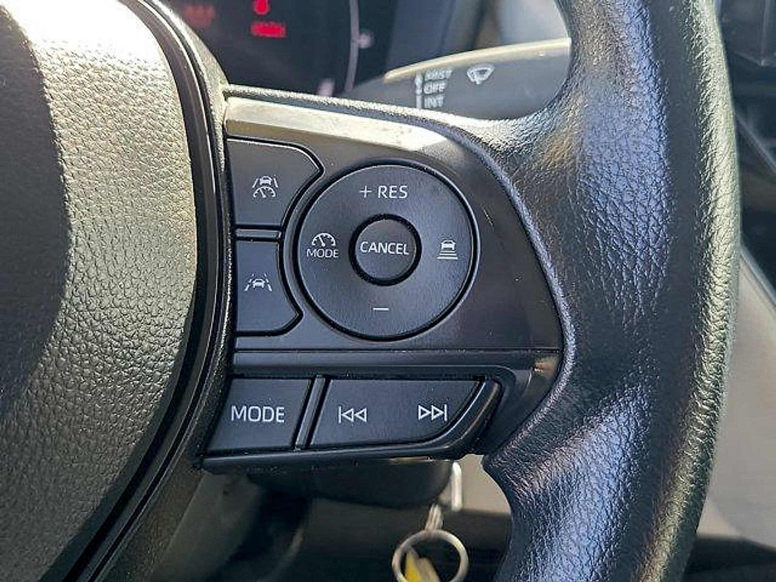 Used 2026 Toyota Corolla LE FWD image 32