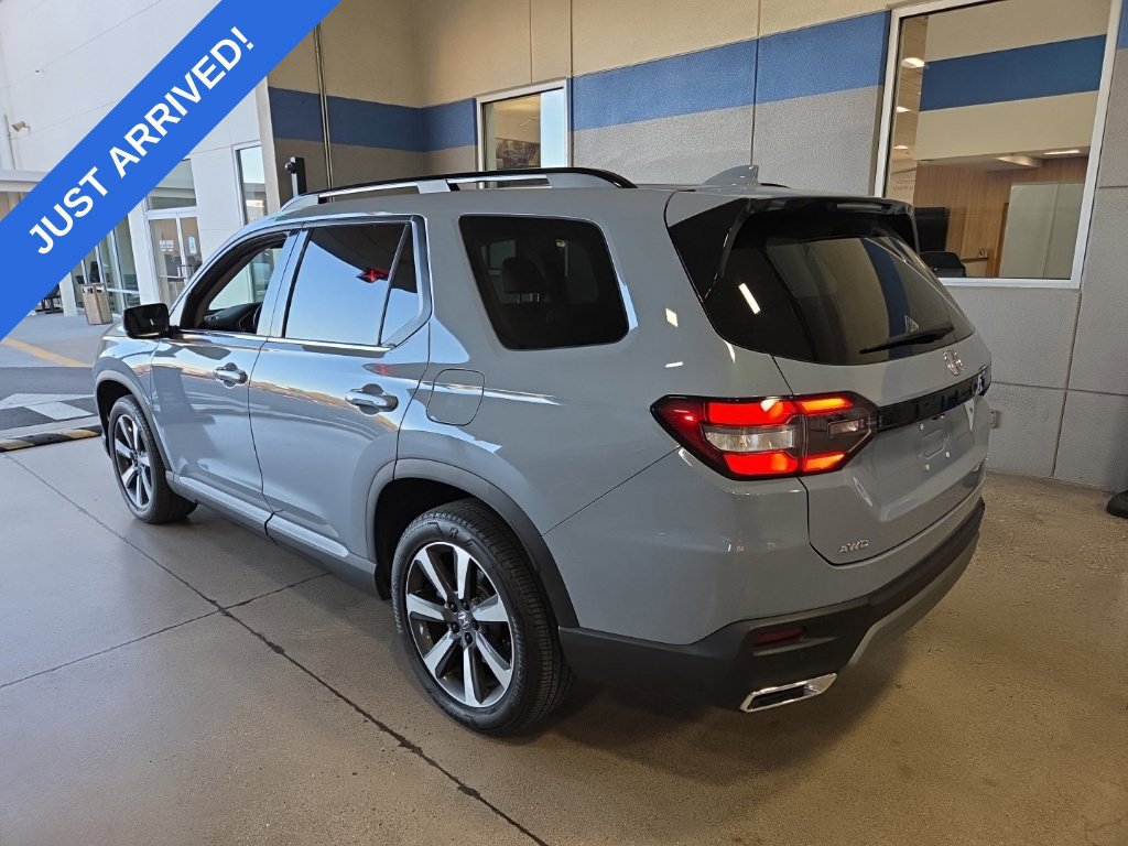 Certified 2025 Honda Pilot Elite image 4