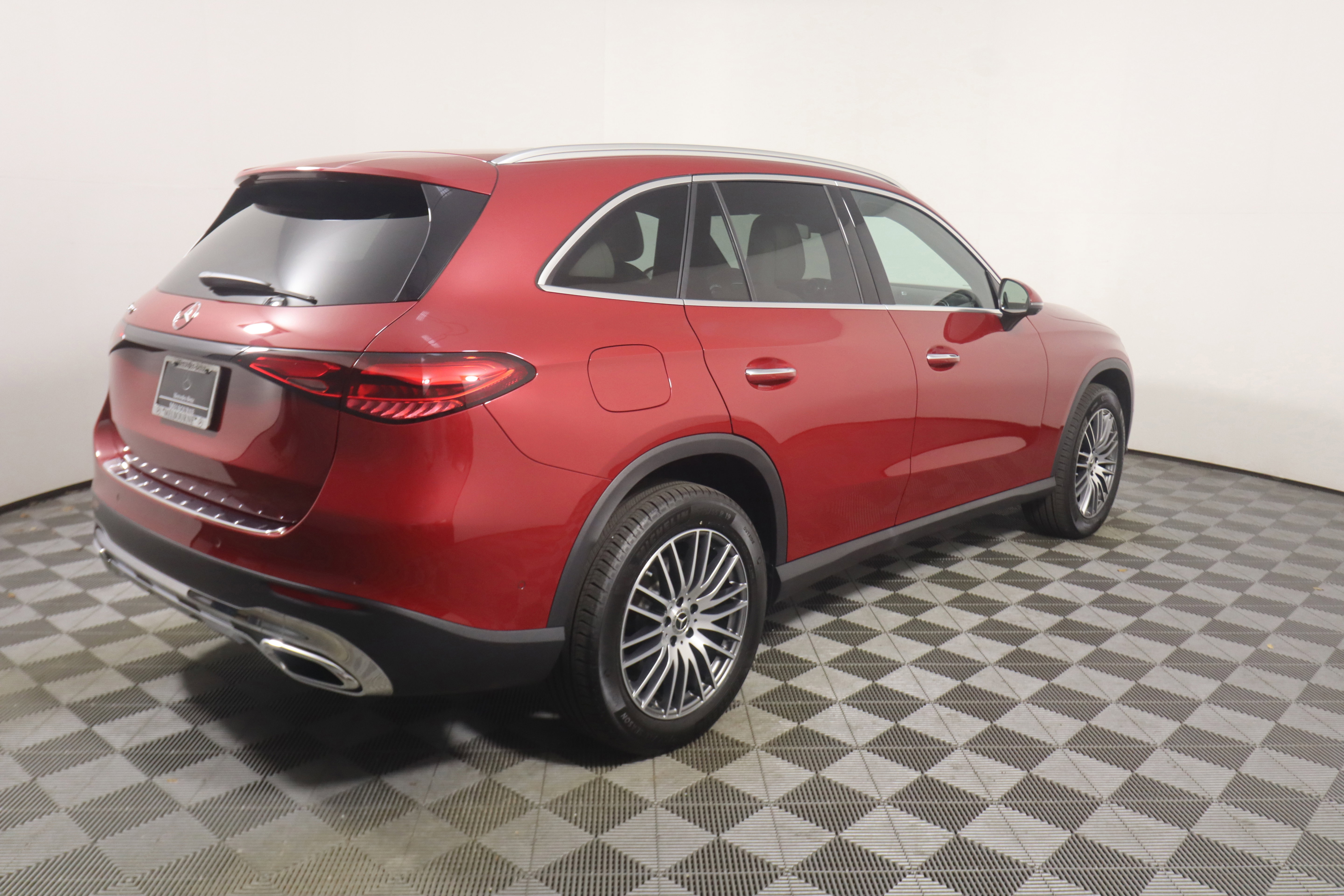 Certified 2026 Mercedes-Benz GLC 300 image 5