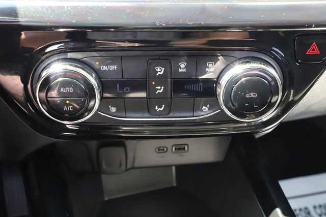 Used 2025 Chevrolet Trax ACTIV w/ Driver Confidence Package image 29