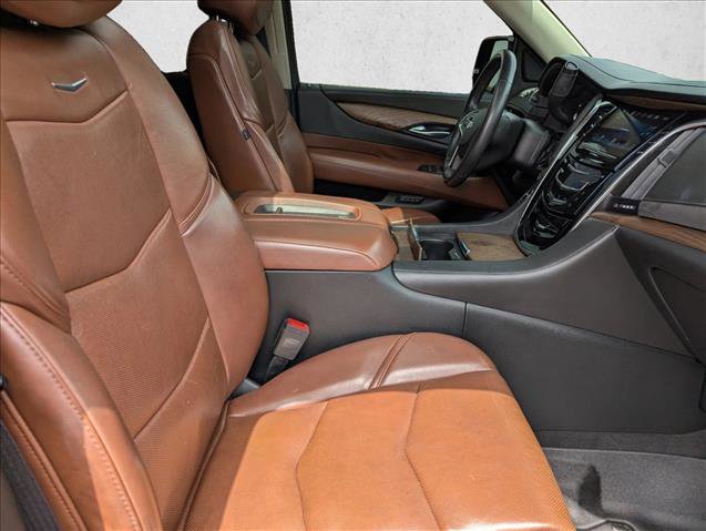 Used 2017 Cadillac Escalade ESV Premium Luxury RWD image 28