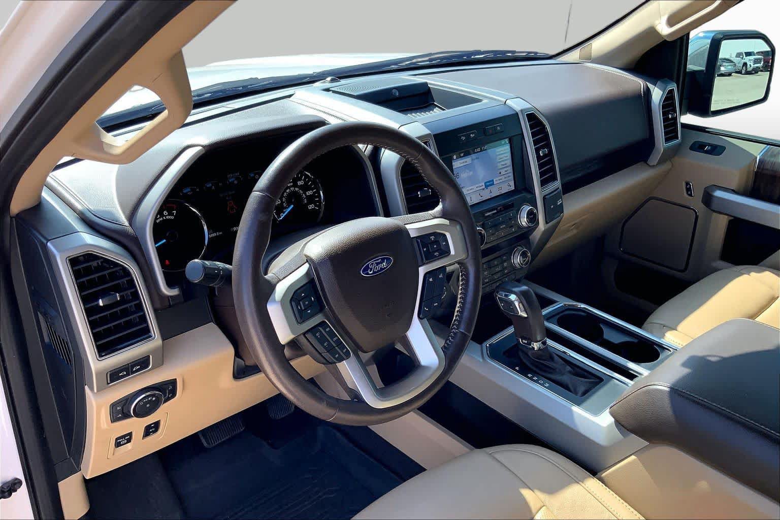 Used 2019 Ford F150 Lariat w/ Equipment Group 502A Luxury AWD/4WD image 18