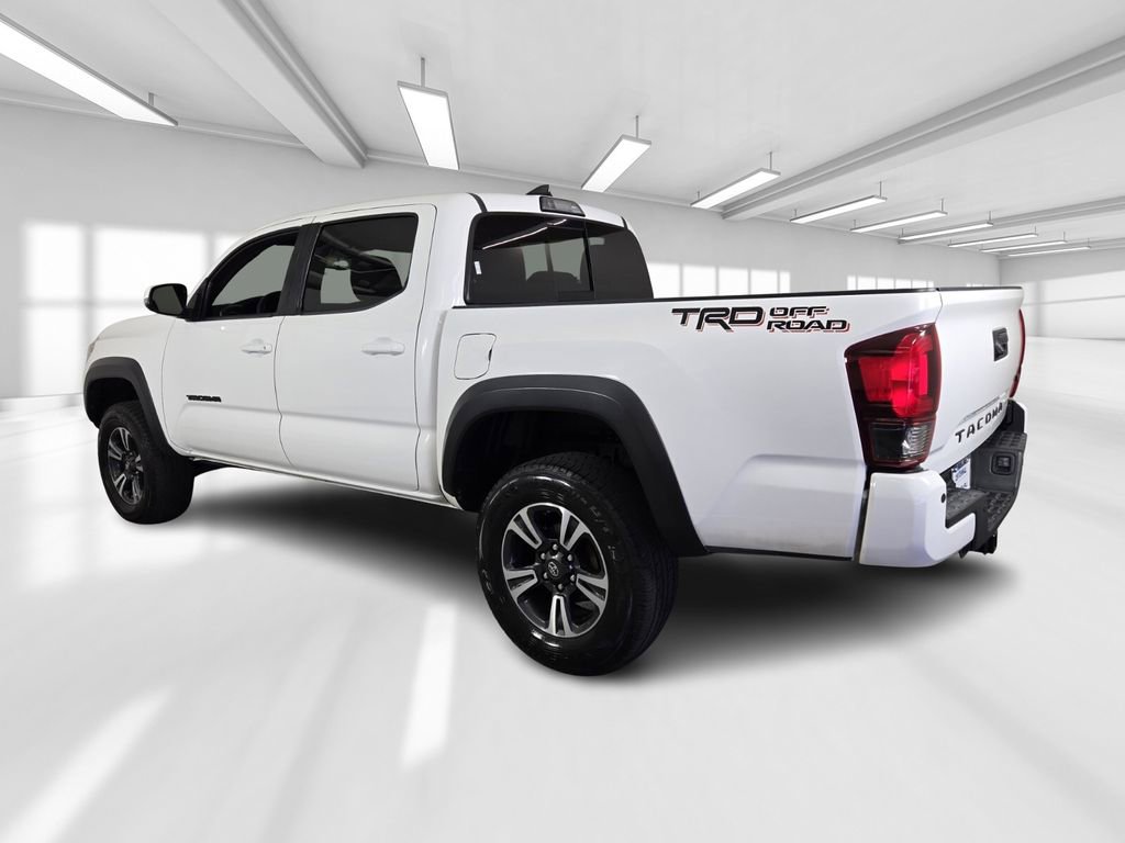 Used 2019 Toyota Tacoma TRD Off-Road w/ Technology Package image 5