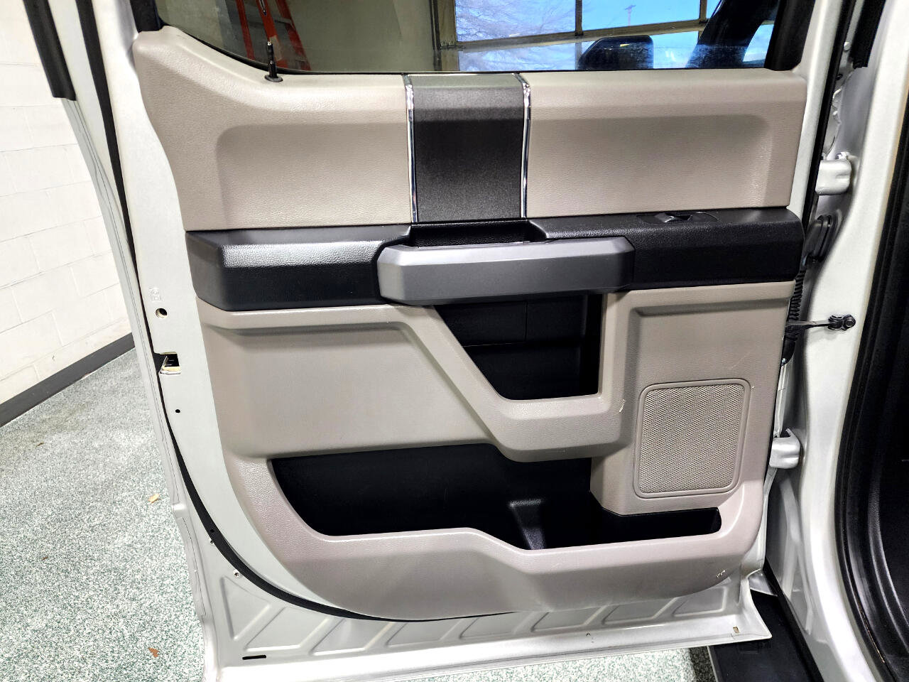 Used 2018 Ford F150 XLT w/ Equipment Group 301A Mid image 20