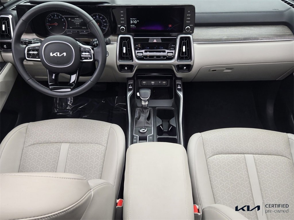 Certified 2023 Kia Sorento EX w/ Panoramic Sunroof Package image 13