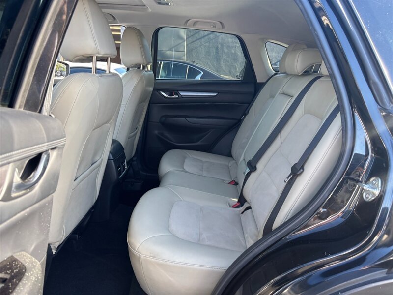 Used 2018 MAZDA CX-5 Touring w/ Preferred Equipment Package AWD/4WD image 11