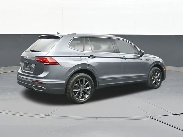 Used 2022 Volkswagen Tiguan SE image 13