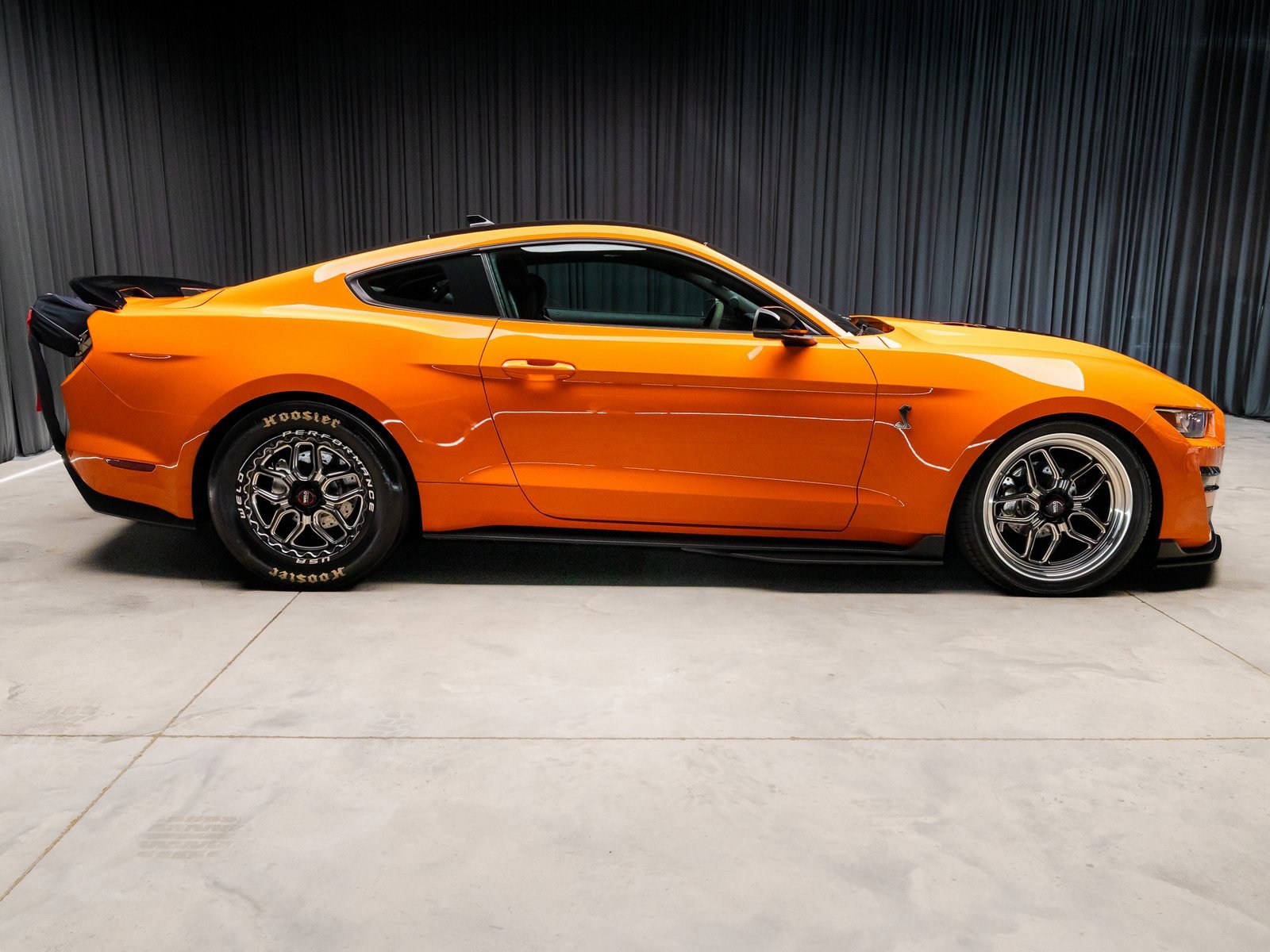 Used 2021 Ford Mustang Shelby GT500 w/ Technology Package image 14