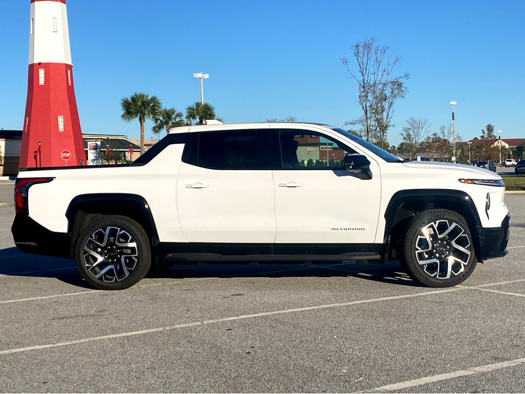 New 2024 Chevrolet Silverado EV RST AWD/4WD image 27