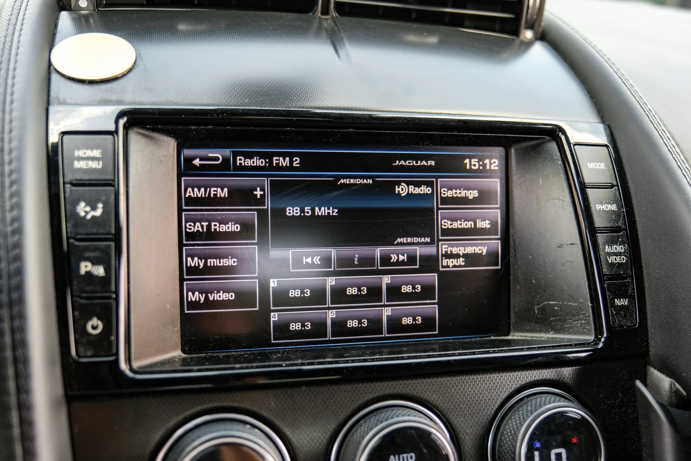 Used 2014 Jaguar F-TYPE S RWD image 35
