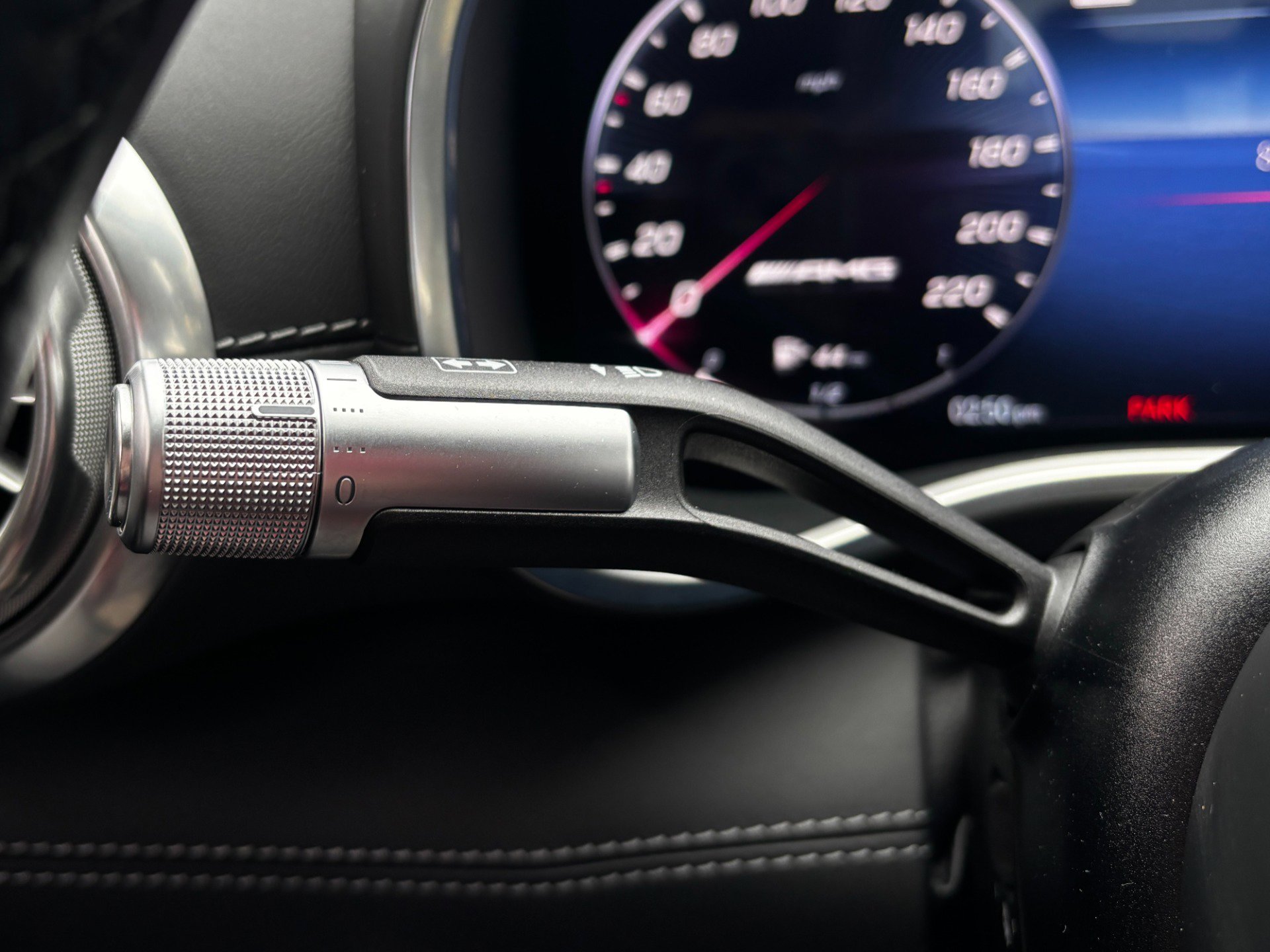 Used 2022 Mercedes-Benz SL 63 AMG 4MATIC w/ Driver Assistance Package image 38