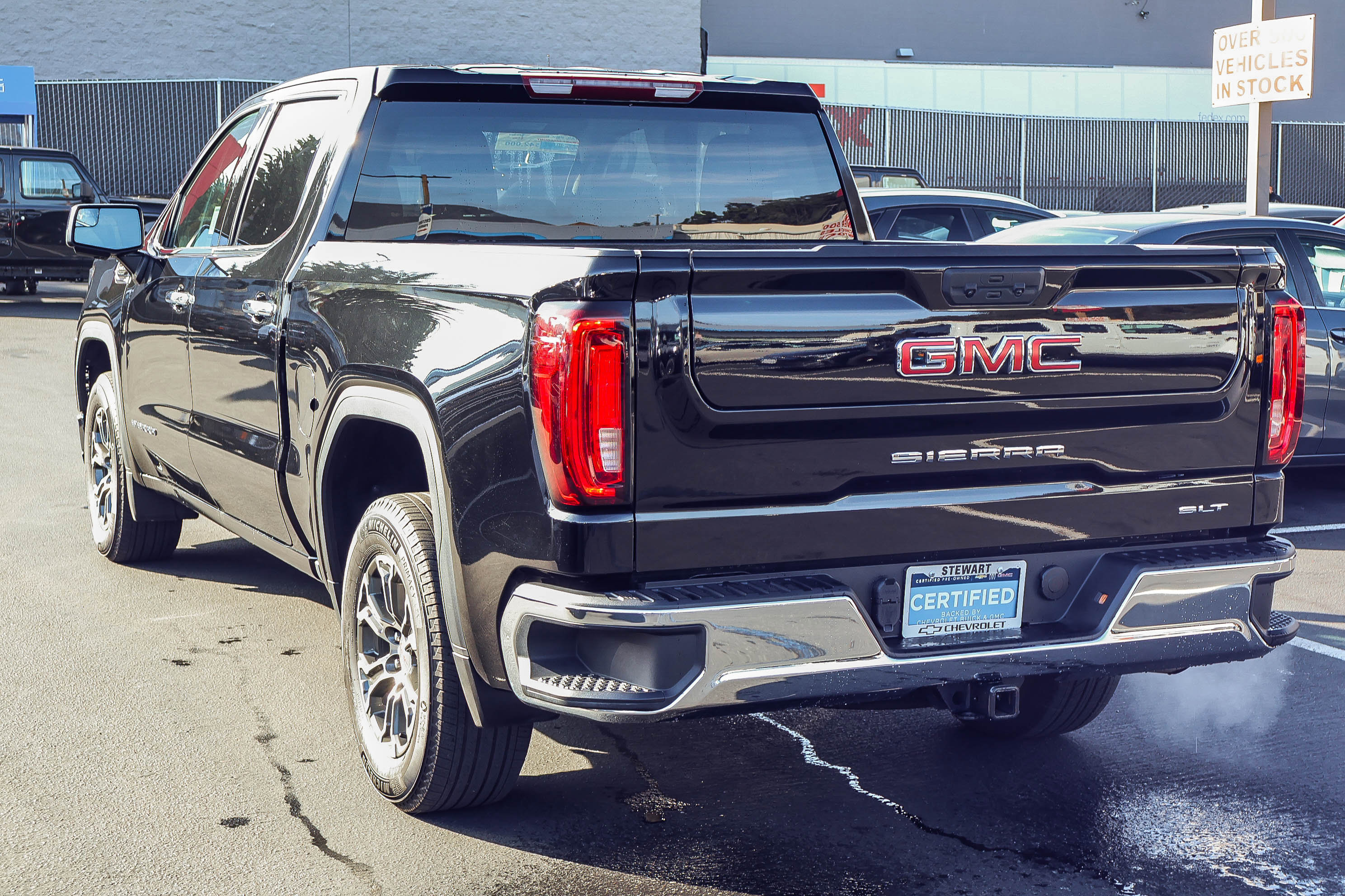 Certified 2025 GMC Sierra 1500 SLT image 23