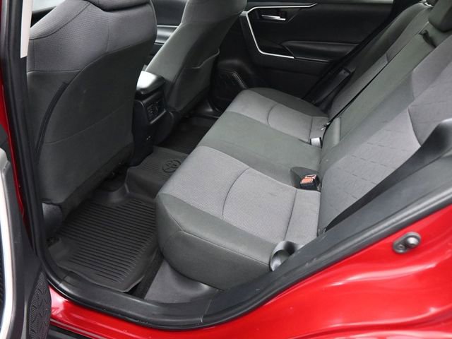 Used 2025 Toyota RAV4 XLE image 19