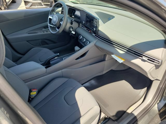New 2026 Hyundai Elantra SE FWD image 20