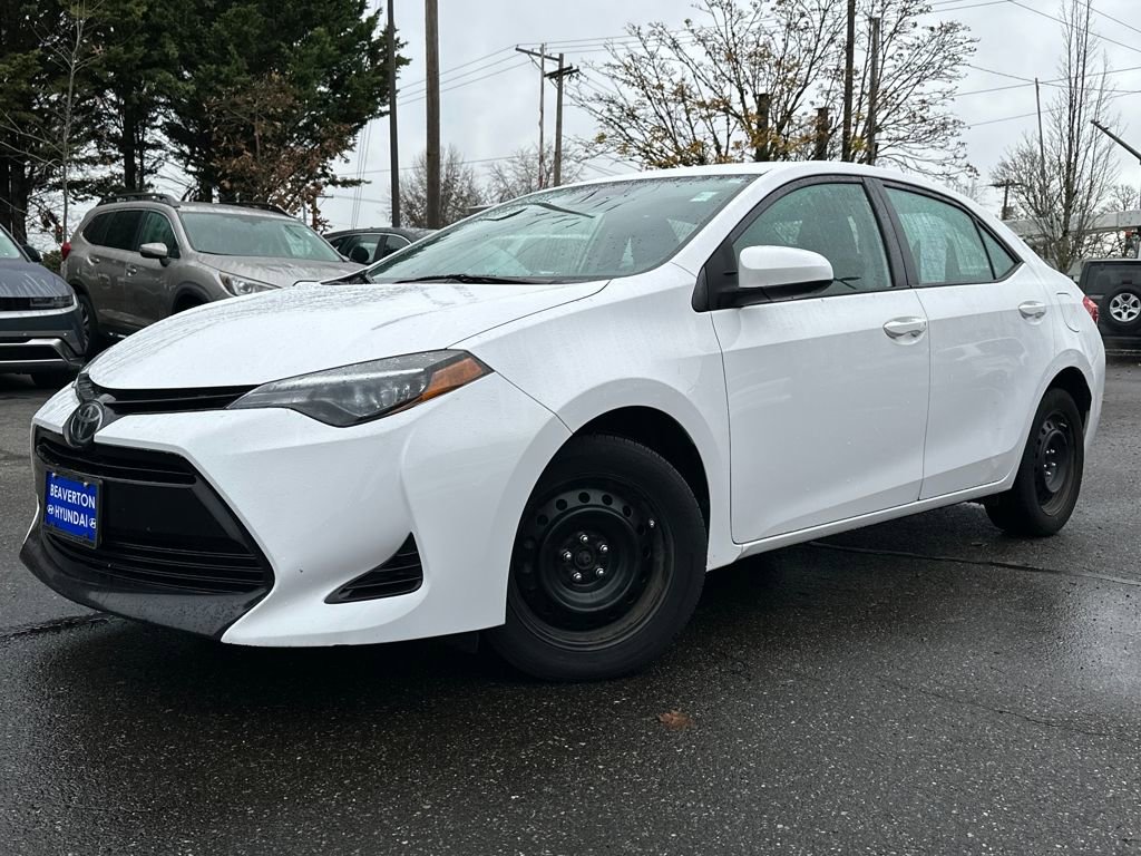 Used 2019 Toyota Corolla LE image 1