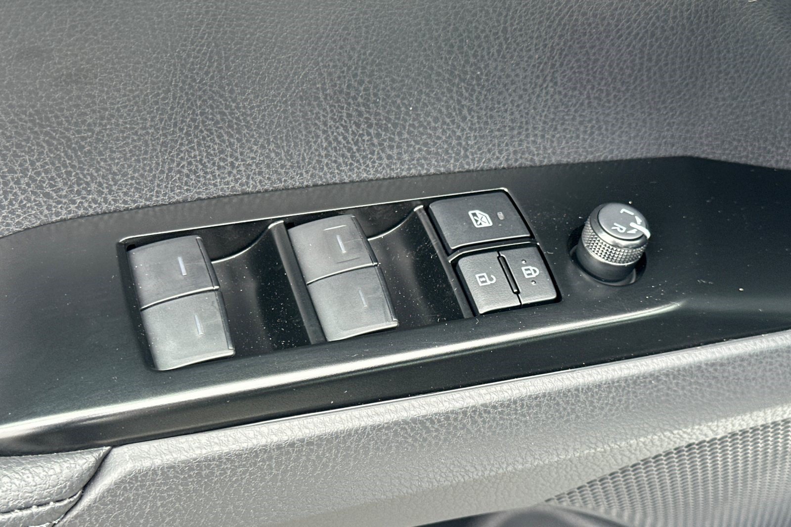 Used 2026 Toyota Camry XSE FWD image 13