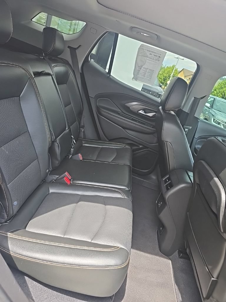 Used 2020 GMC Terrain SLT w/ GMC Pro Grade Package AWD/4WD image 12