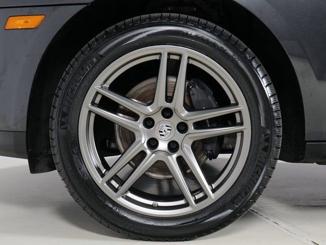 Certified 2020 Porsche Macan AWD/4WD image 37