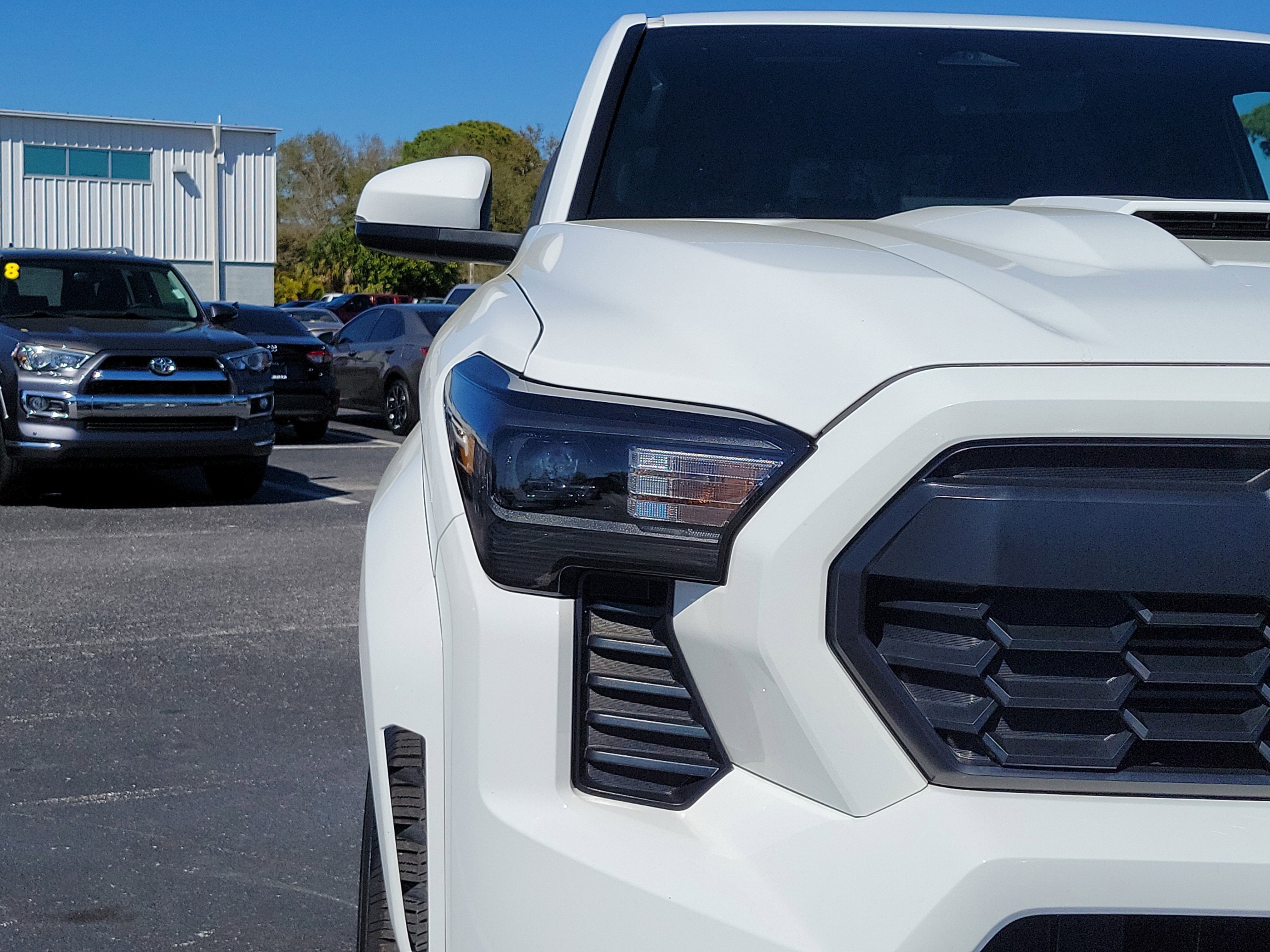 Used 2024 Toyota Tacoma TRD Sport w/ TRD Sport Upgrade Package image 7