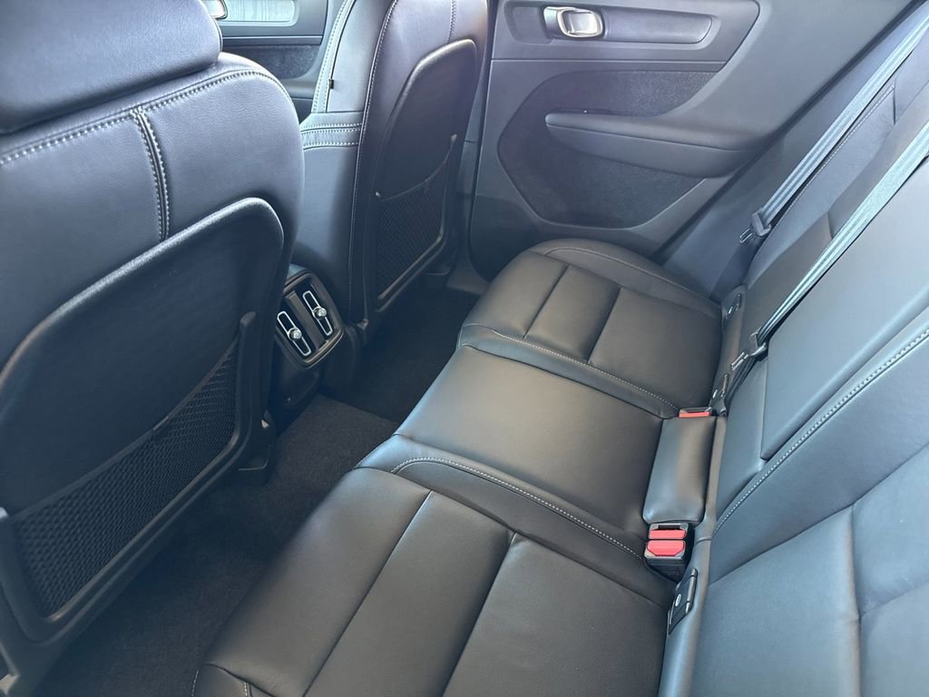 New 2026 Volvo XC40 B5 Core image 11