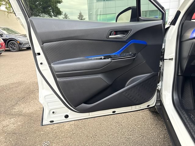 Used 2021 Toyota C-HR XLE FWD image 17