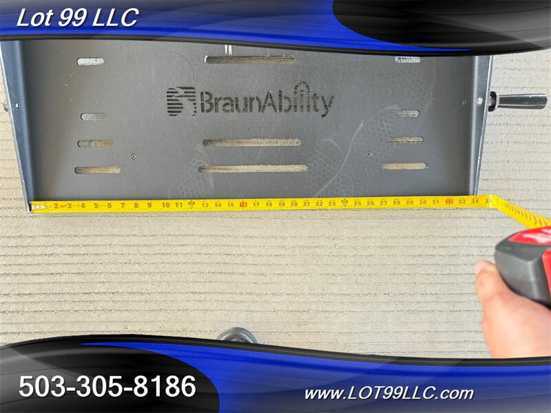 Used 2018 Dodge Grand Caravan SE w/ Power Convenience Group I FWD image 44