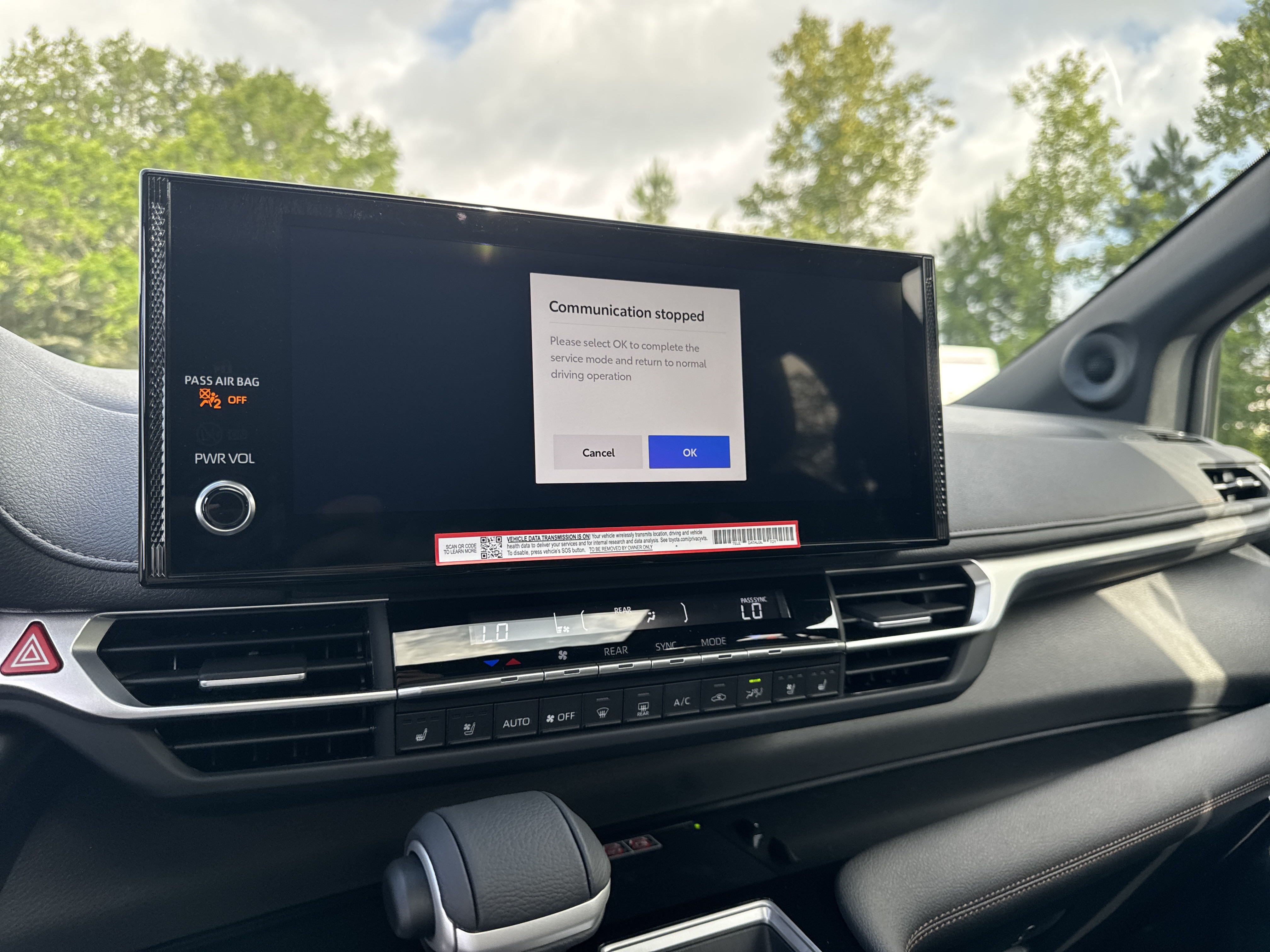 New 2025 Toyota Sienna Platinum FWD image 22
