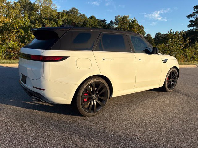 Certified 2025 Land Rover Range Rover Sport Dynamic SE AWD/4WD image 2