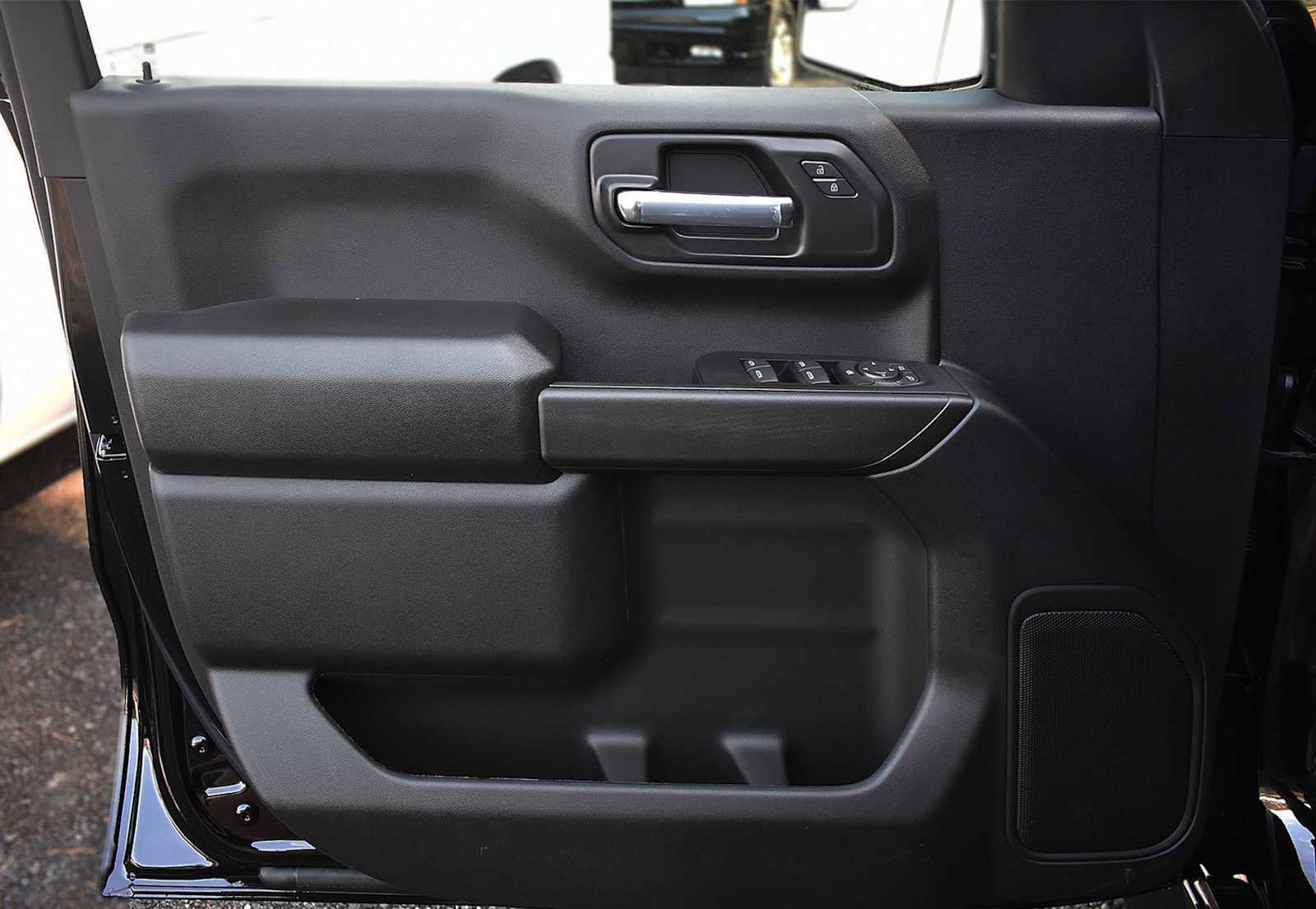 New 2026 Chevrolet Silverado 1500 Custom w/ Turbomax Blackout Package AWD/4WD image 19