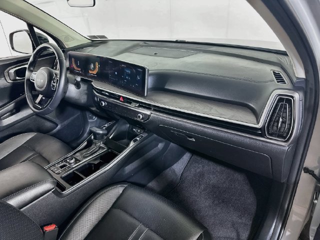 Used 2025 Kia Sorento X-Line EX AWD/4WD image 12