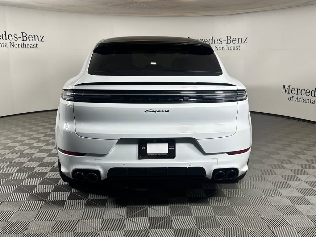 Used 2025 Porsche Cayenne Coupe AWD/4WD image 6
