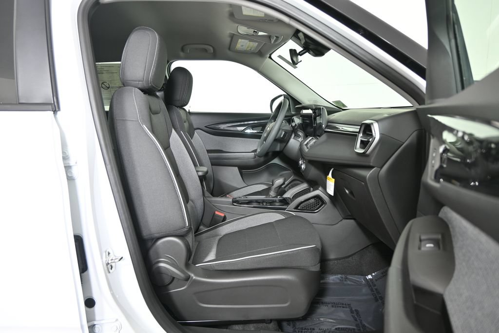 New 2026 Chevrolet TrailBlazer LS w/ LS Convenience Package AWD/4WD image 13