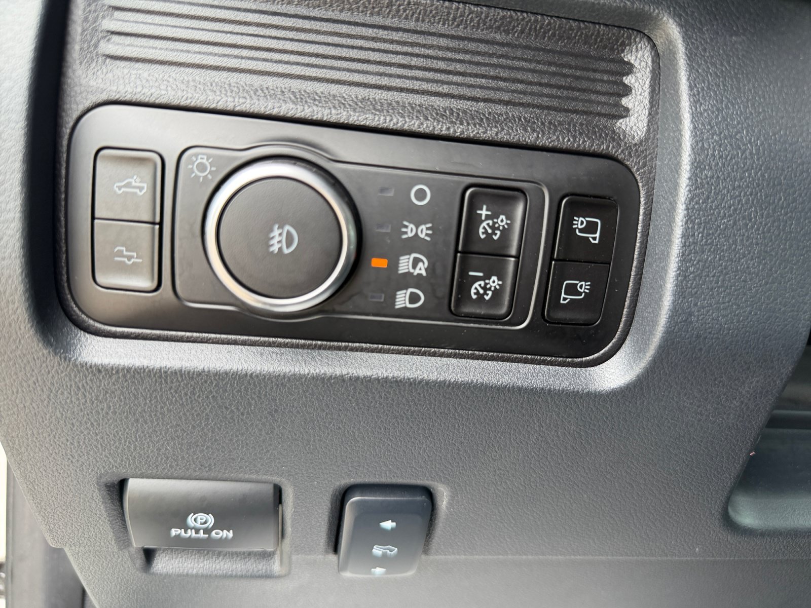 Certified 2025 Ford F250 Platinum AWD/4WD image 25