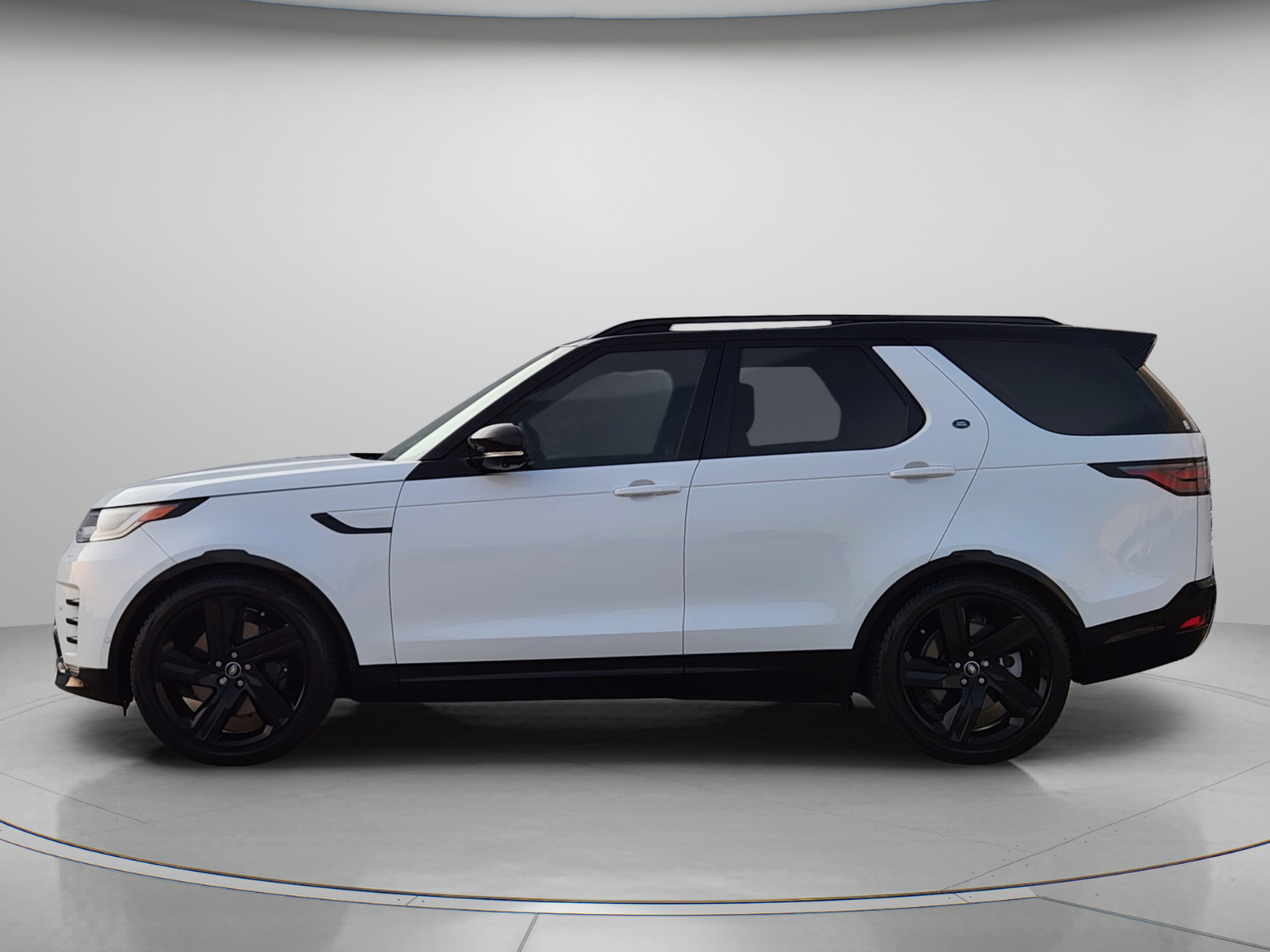 Certified 2025 Land Rover Discovery Dynamic SE AWD/4WD video 2