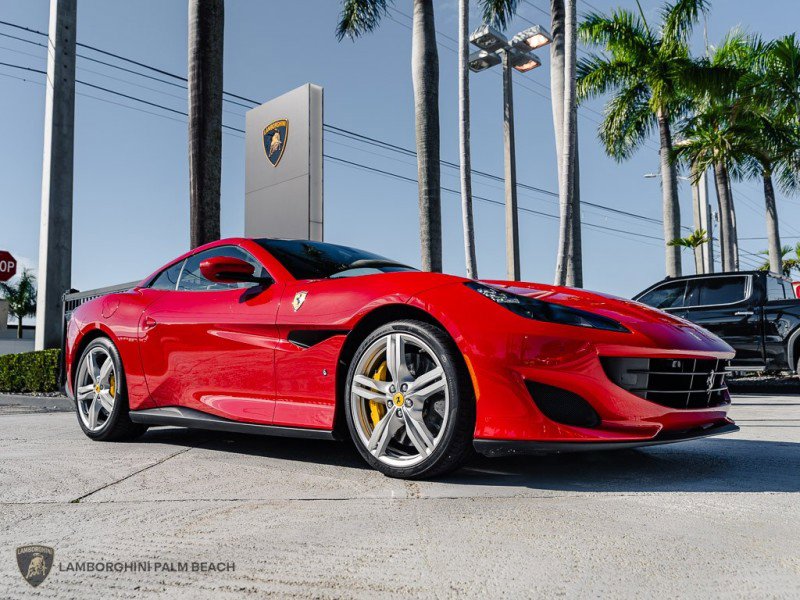 Used 2019 Ferrari Portofino image 10