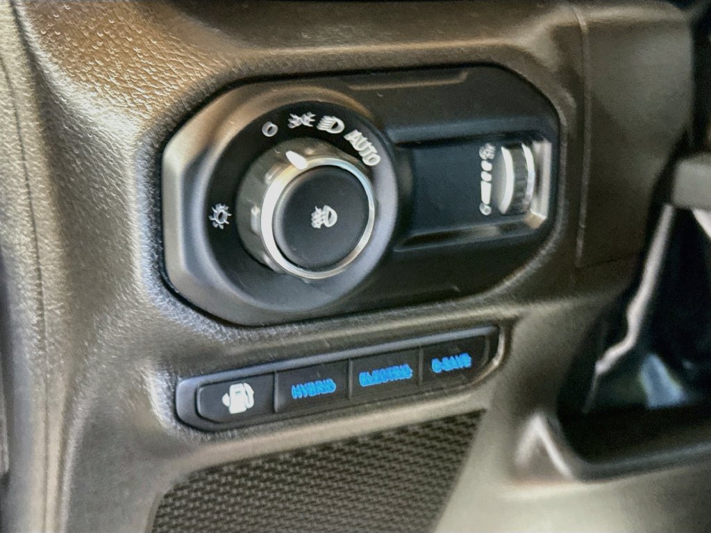 Certified 2023 Jeep Wrangler Unlimited Sahara w/ Cold Weather Group AWD/4WD image 11