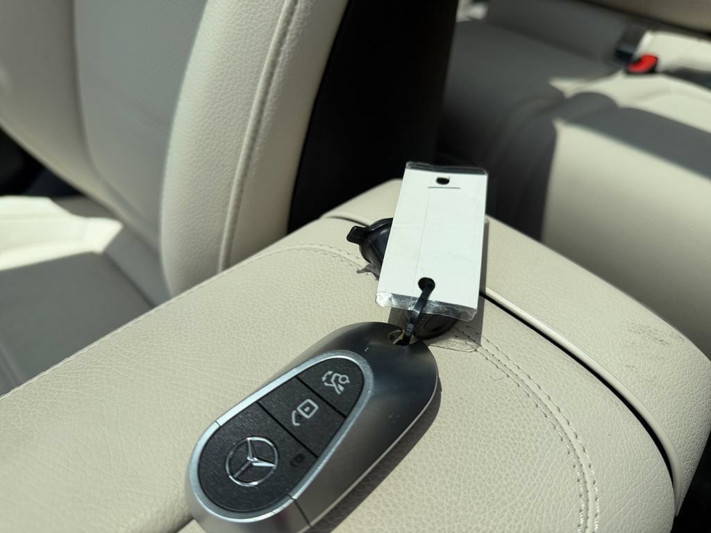 Certified 2025 Mercedes-Benz GLC 300 4MATIC image 24