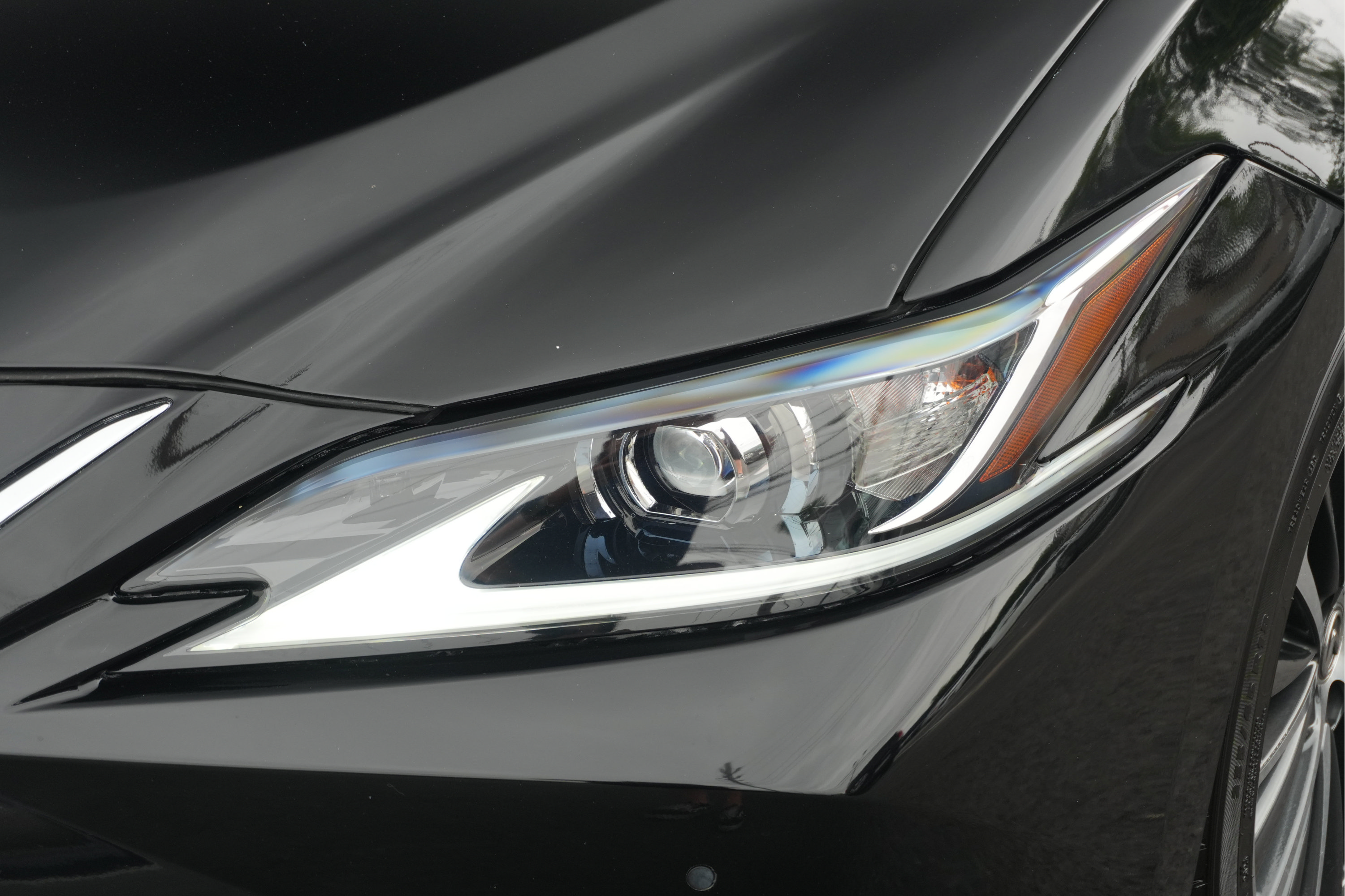 Used 2024 Lexus ES 350 w/ Premium Package FWD image 10