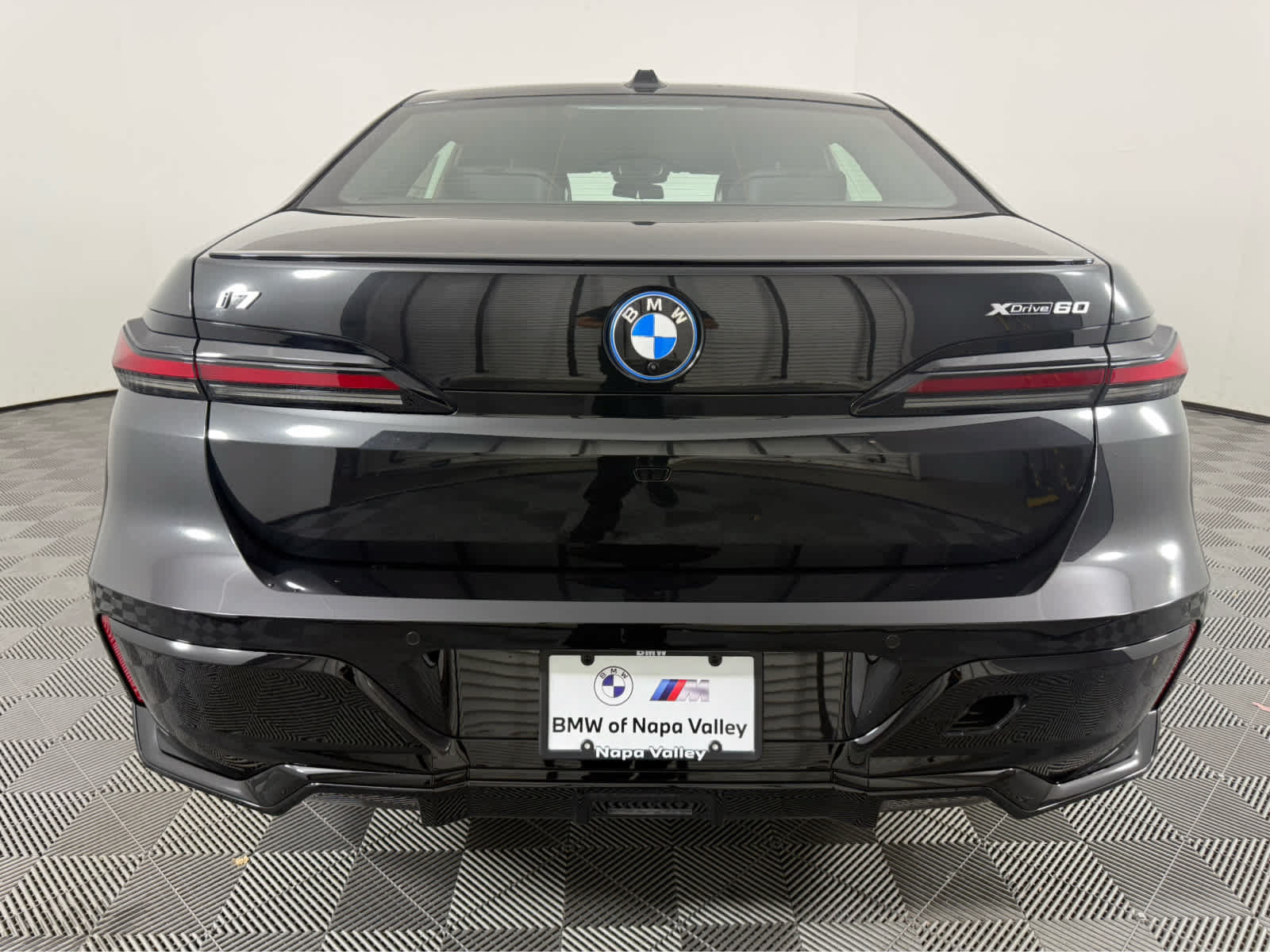 New 2026 BMW i7 xDrive60 AWD/4WD image 4
