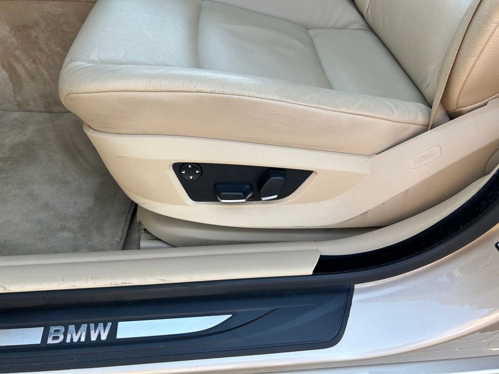 Used 2011 BMW 535i xDrive Sedan AWD/4WD image 22
