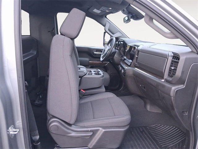 Used 2025 Chevrolet Silverado 3500 LT image 15