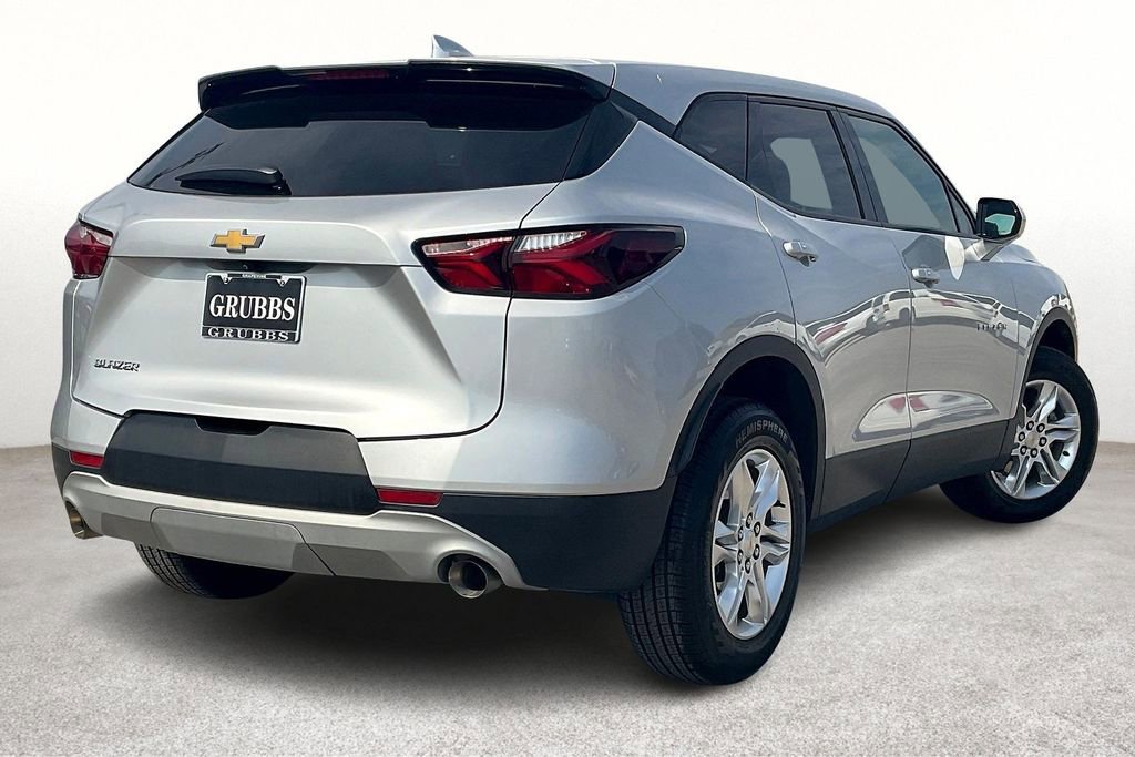 Used 2022 Chevrolet Blazer LT image 2