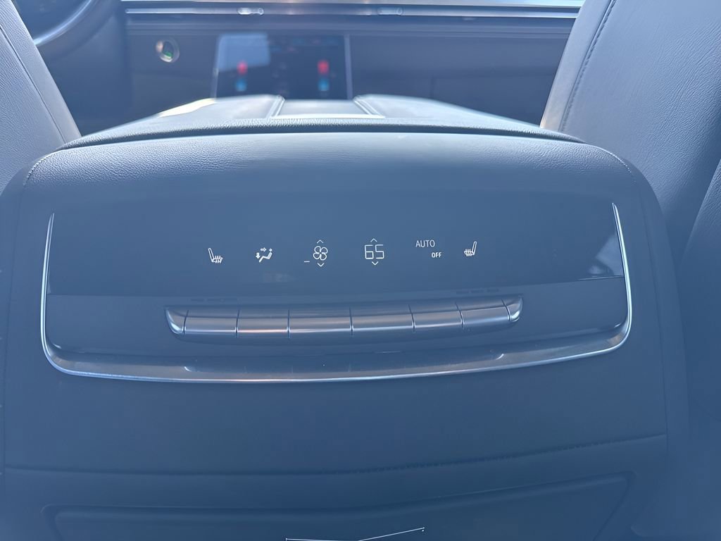 Used 2025 Cadillac Escalade Sport w/ LPO, ONYX Package AWD/4WD image 14