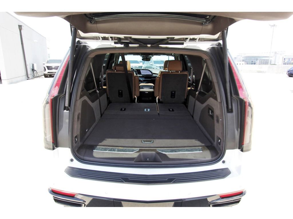 Certified 2023 Cadillac Escalade ESV Sport w/ LPO, ONYX Package RWD image 30