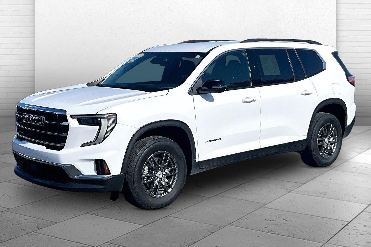 Used 2025 GMC Acadia Elevation AWD/4WD image 13