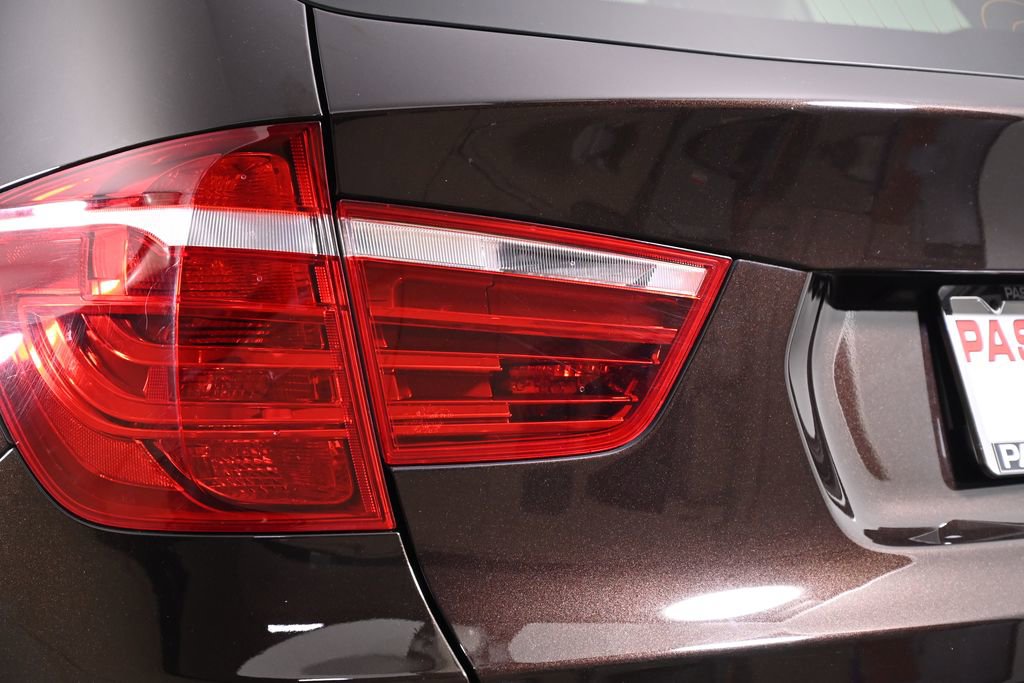 Used 2016 BMW X3 xDrive28i AWD/4WD image 9