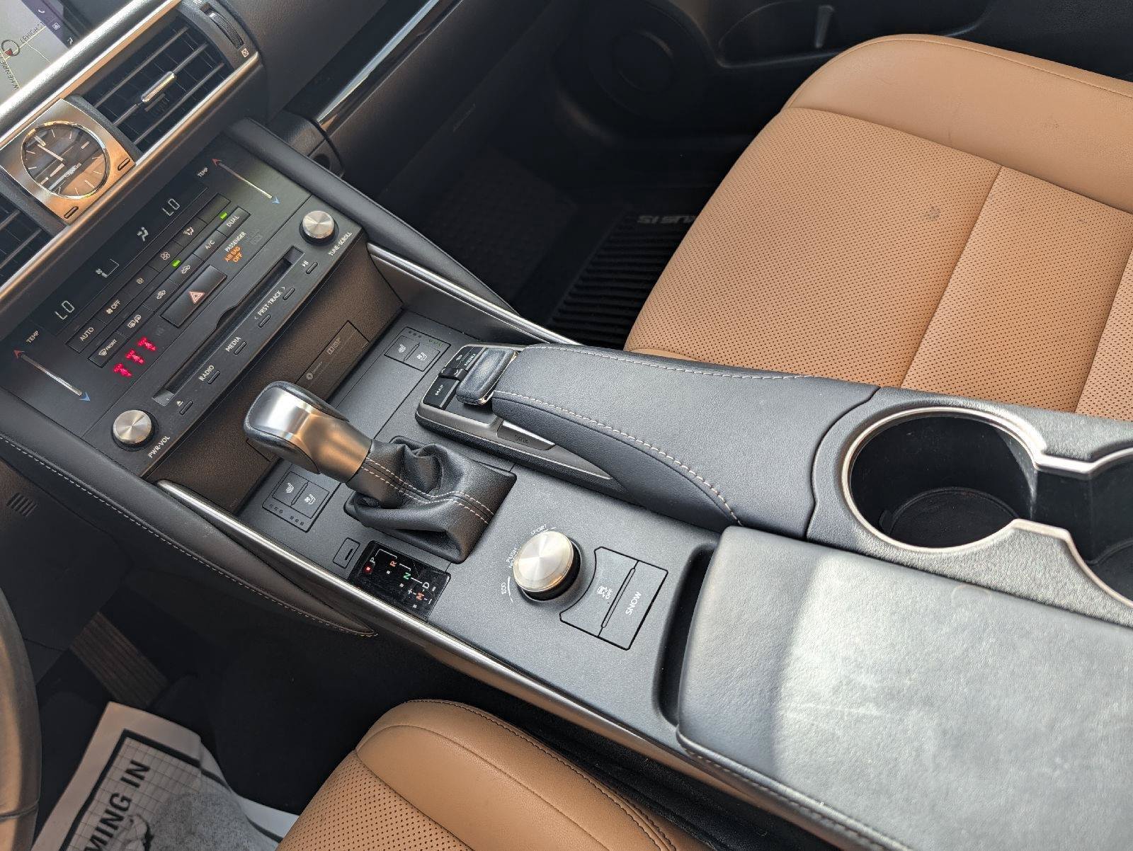 Used 2018 Lexus IS 300 AWD w/ Comfort Package image 16