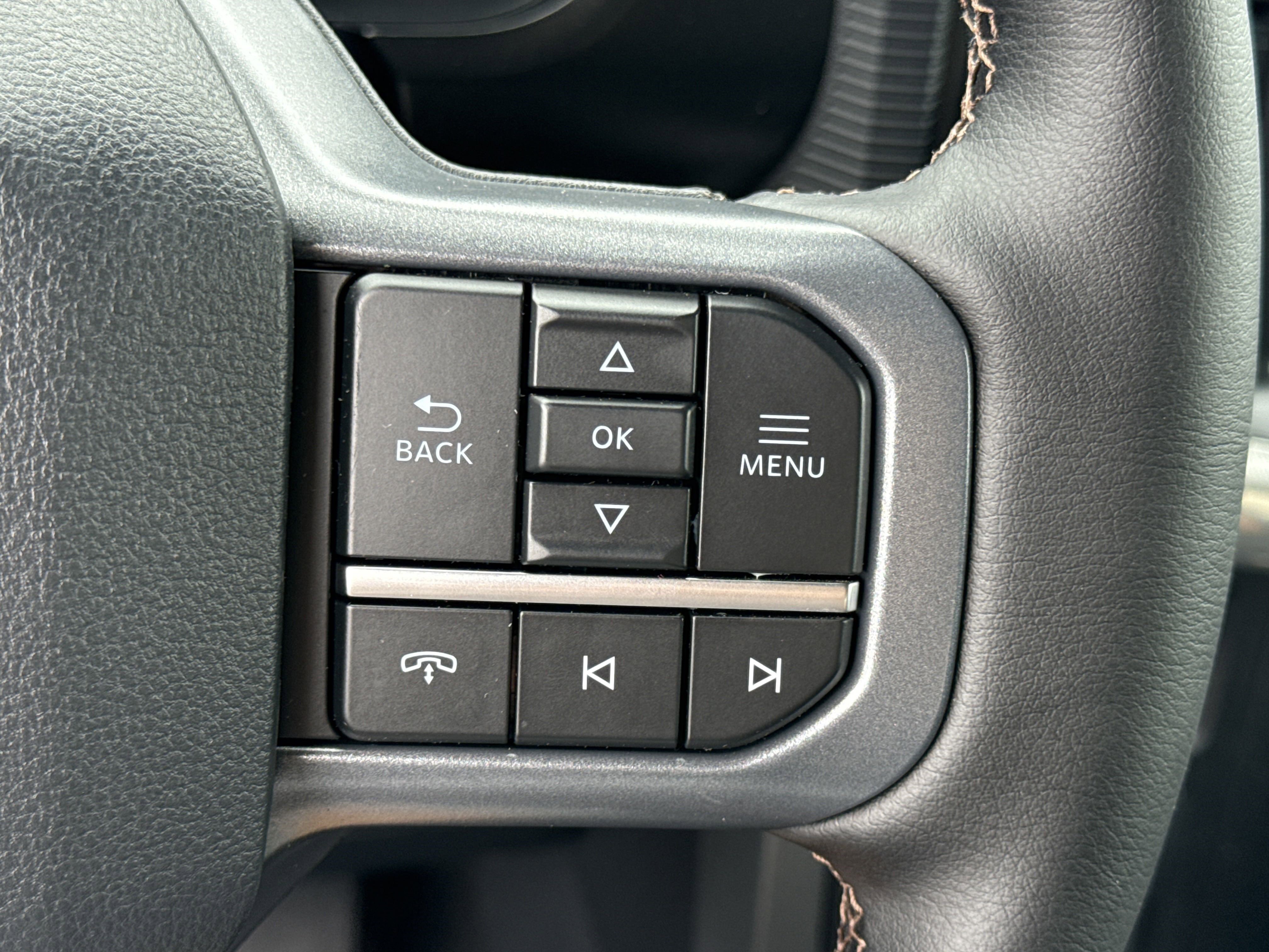 New 2025 Ford F150 Lariat w/ Equipment Group 502A High image 22